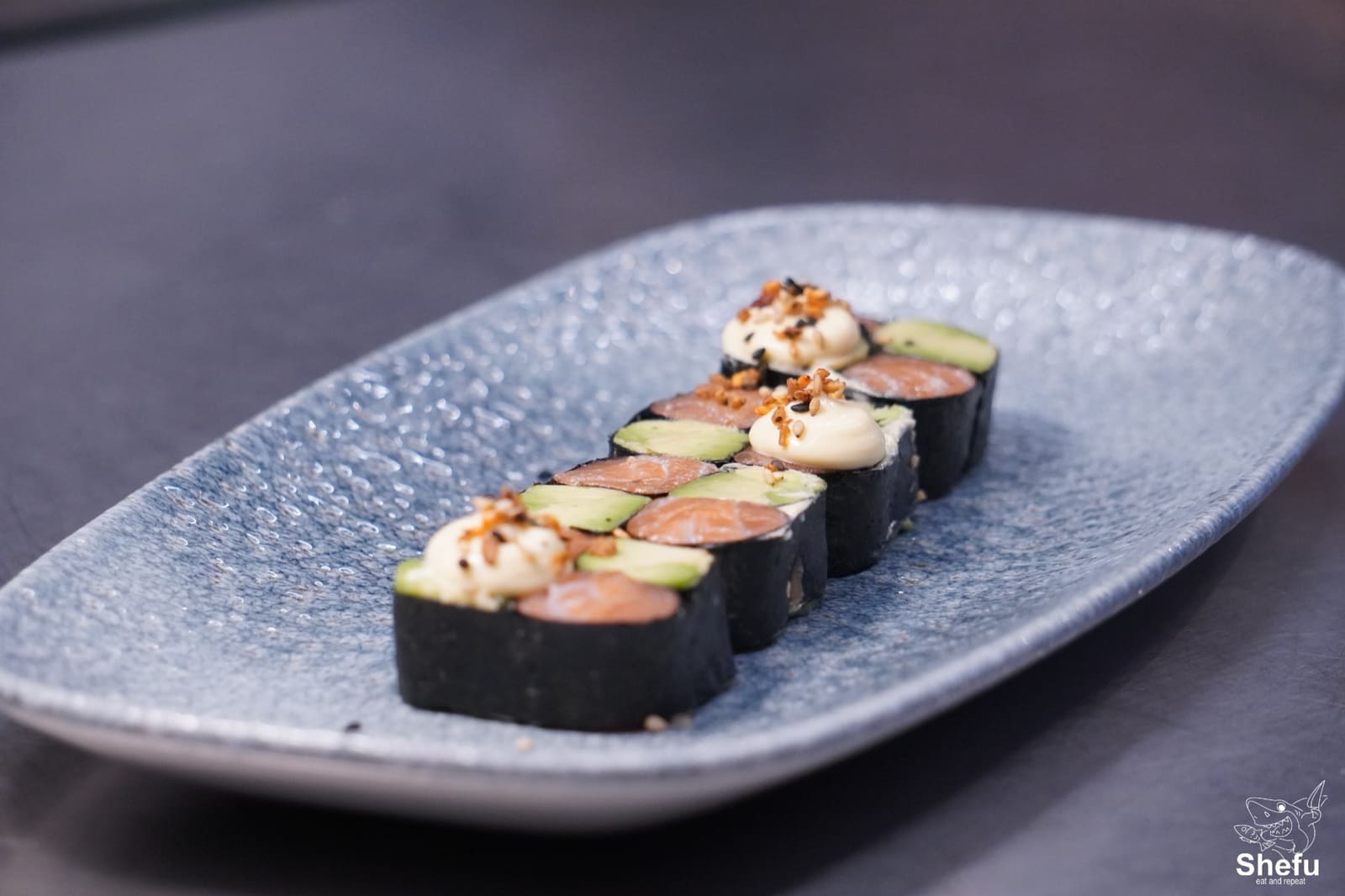 Sushi und Beilagen zum Mitnehmen bei Shefu