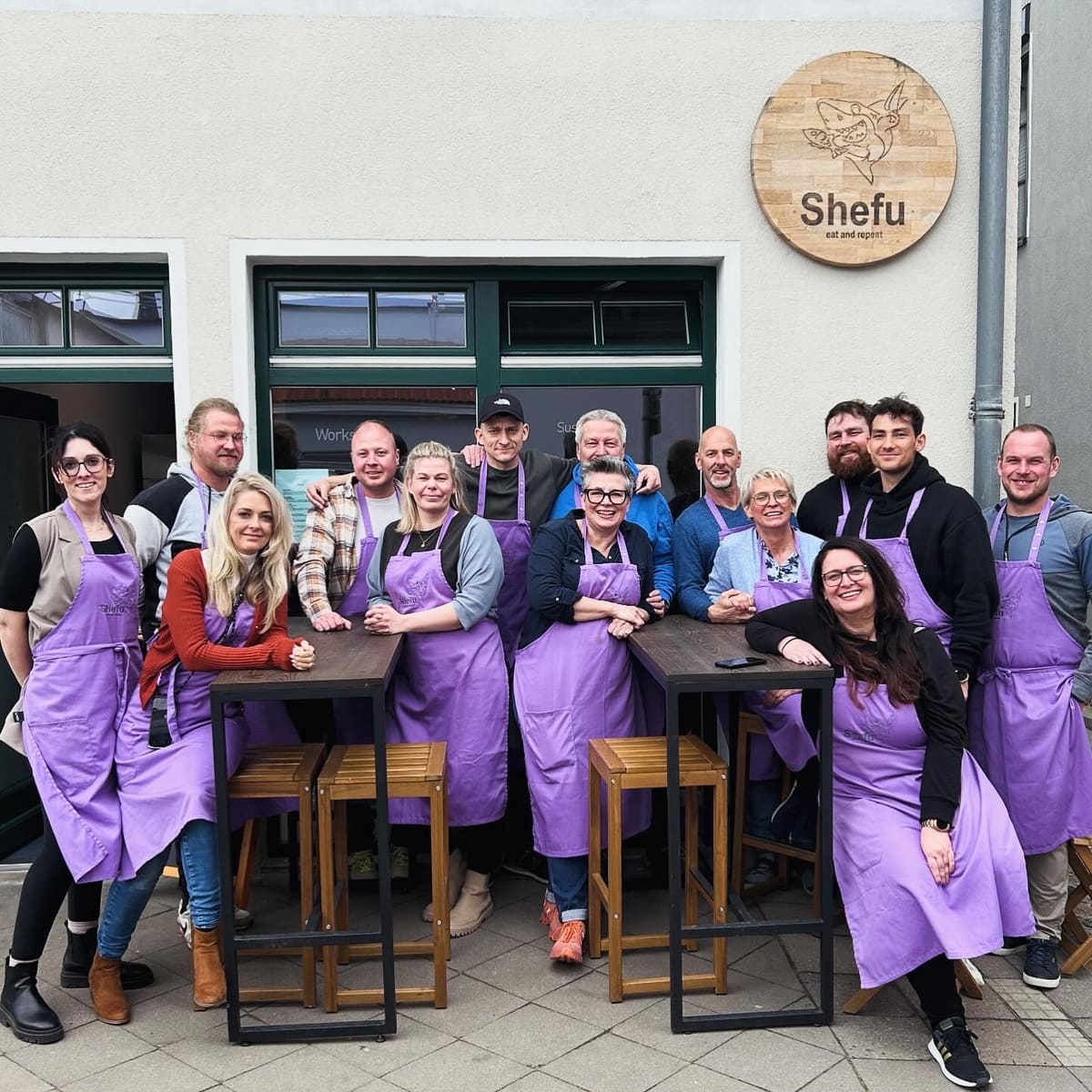 Private Gruppe beim Kochkurs und Teamevent bei Shefu in Warnemünde